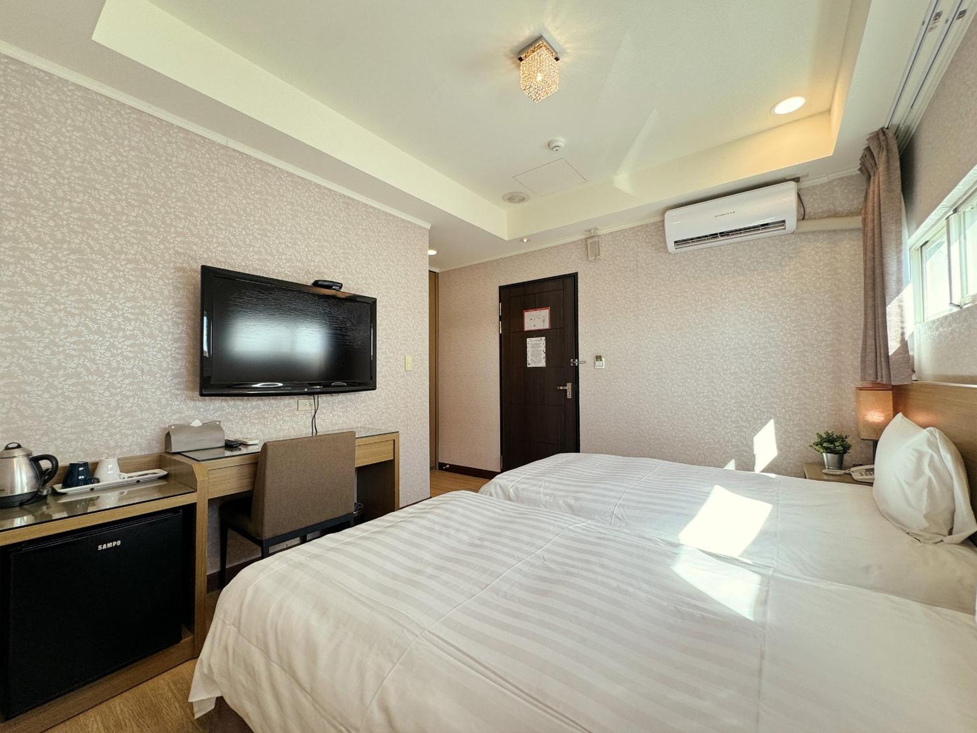 Finders Hotel Hualien Wen Hua Стая снимка
