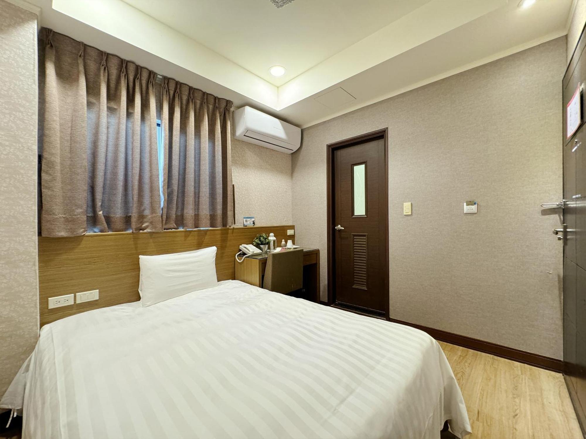 Finders Hotel Hualien Wen Hua Стая снимка